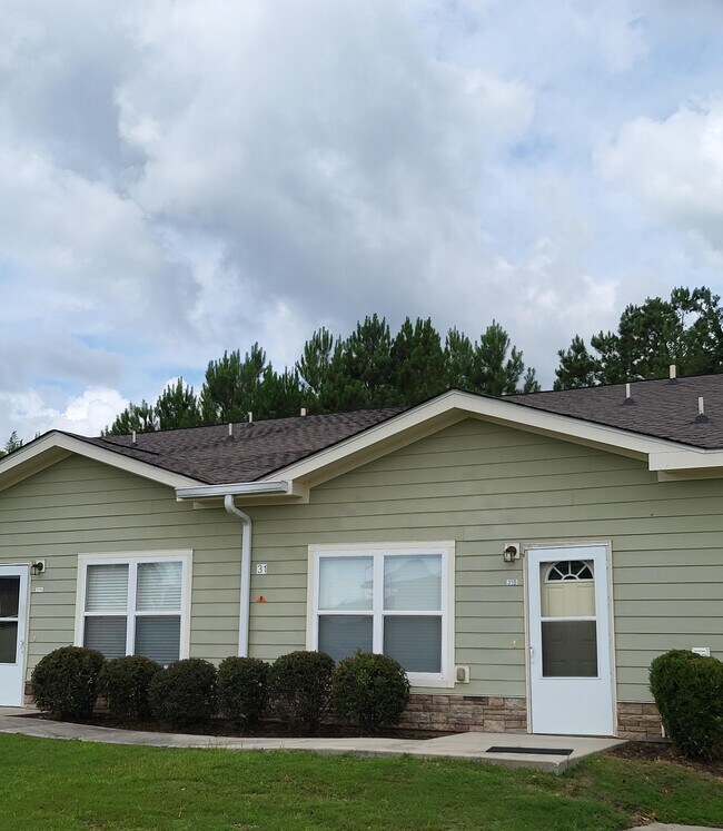 Coastal Breeze Villas Apartments For Rent in Gulfport, MS