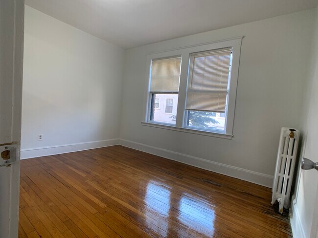 26 Chiswick Rd Unit 3