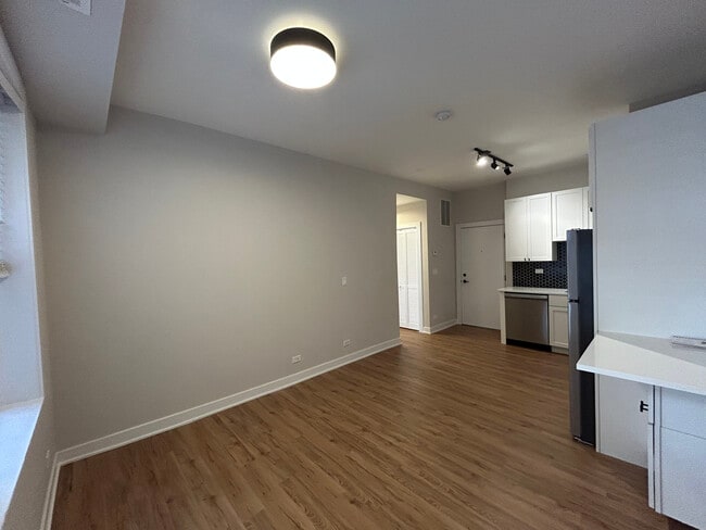 Photo - 648 W Wrightwood Ave