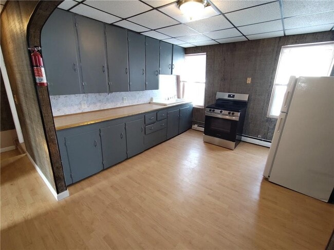 Photo - 672 Providence St