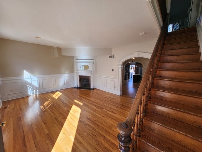Photo - 18 Cornhill St