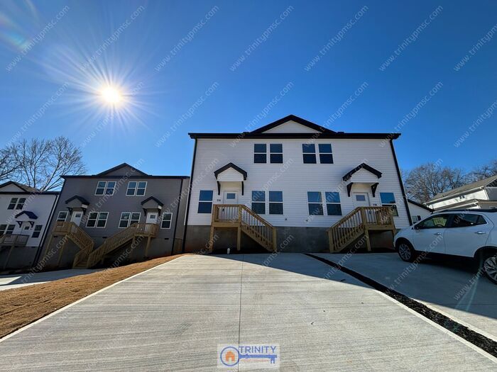 Gorgeous newly built townhome near downtow... - Gorgeous newly built townhome near downtow...