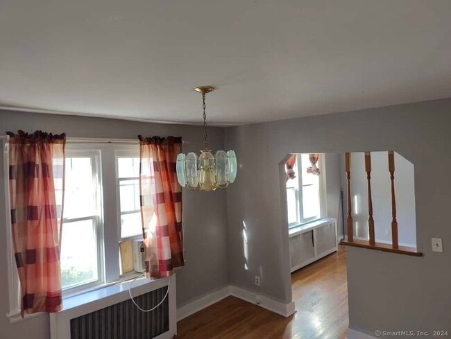 Photo - 15 Lone Oak Ave