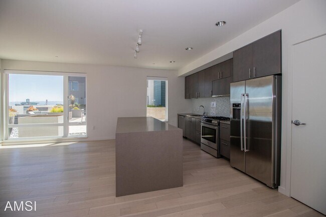 Photo - 2 br, 2 bath House - 52 Innes Ct #201