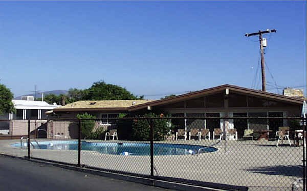 Photo - Sylmar Manor Mobile Home Park