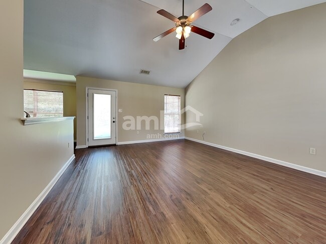 Photo - 2824 Ashridge Rd