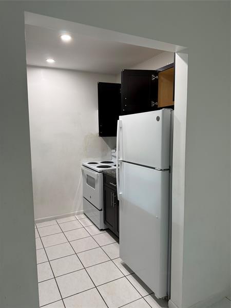 Photo - 6040 Shaker Wood Cir Unit 205