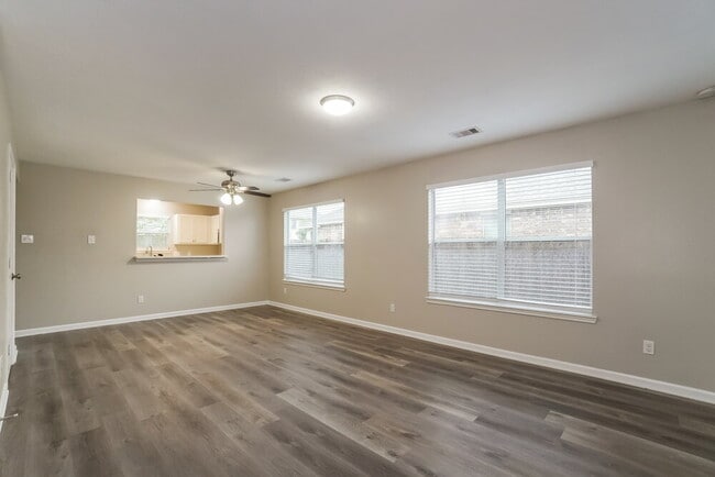 Photo - 4430 Amaryllis Ave