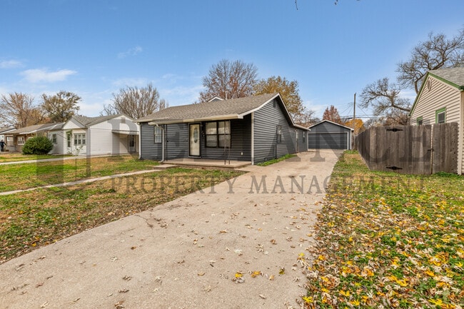 Photo - 235 Trout Ave