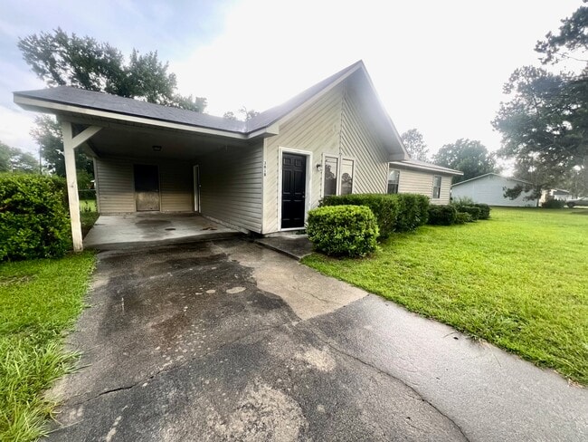 Building Photo - 3818 Schroer Rd Rental