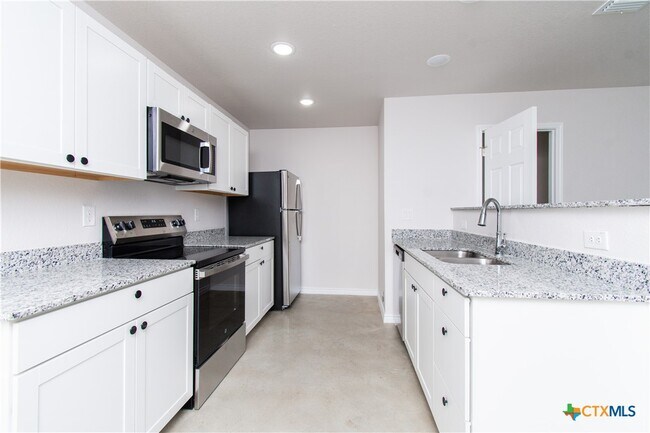 Photo - 802 White Meadow Ln