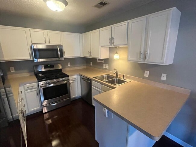 Photo - 1572 Peitz Ave