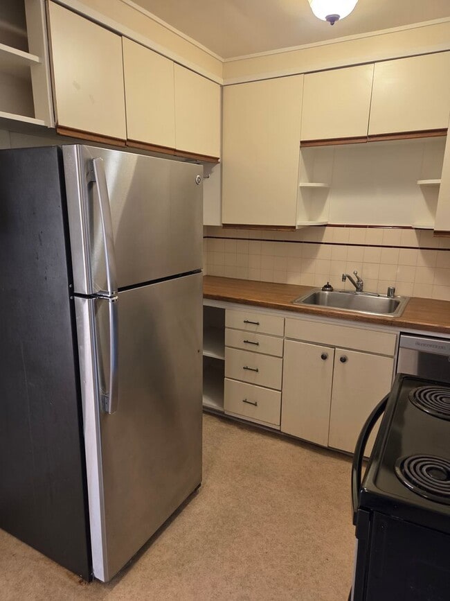 Photo - Jenola Court Unidad Jenola