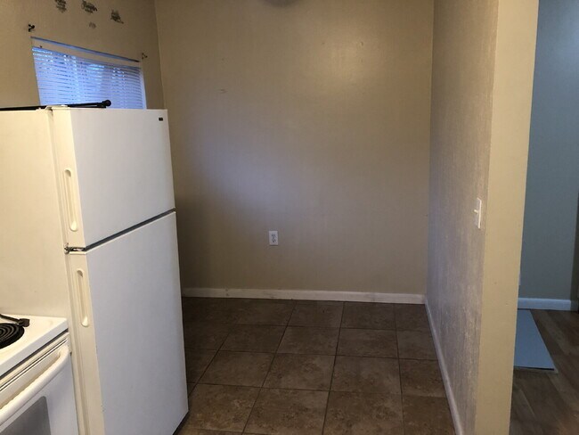 "Charming 1-Bedroom apartment with Spacious Layout in the Heart of Salt Lake City!"