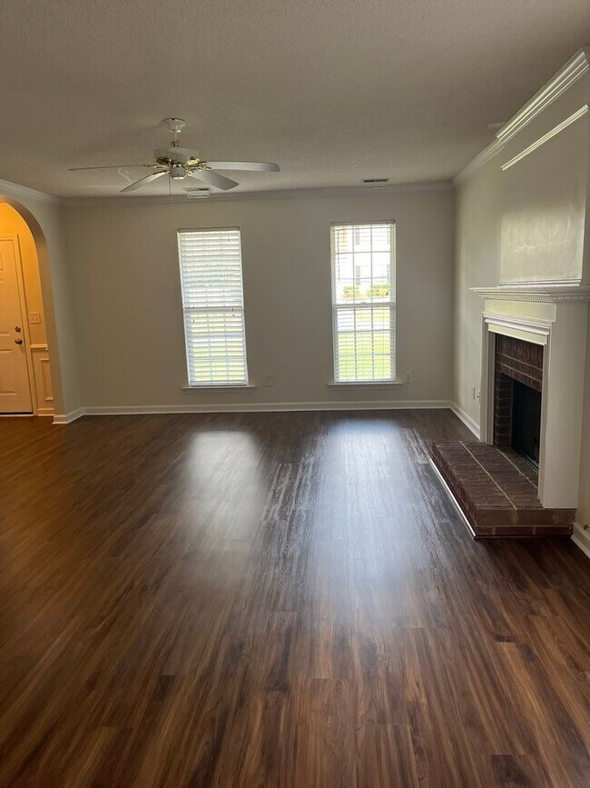 Photo - 108 Faskin Ln