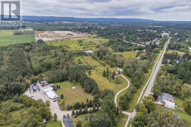 Photo - 321 Warrington Rd