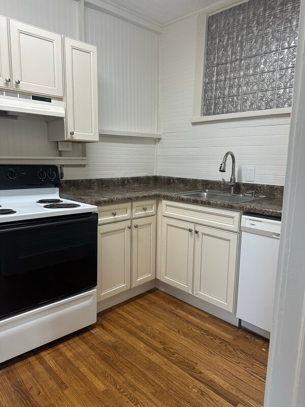 Photo - 1631 S Main St Unidad 2