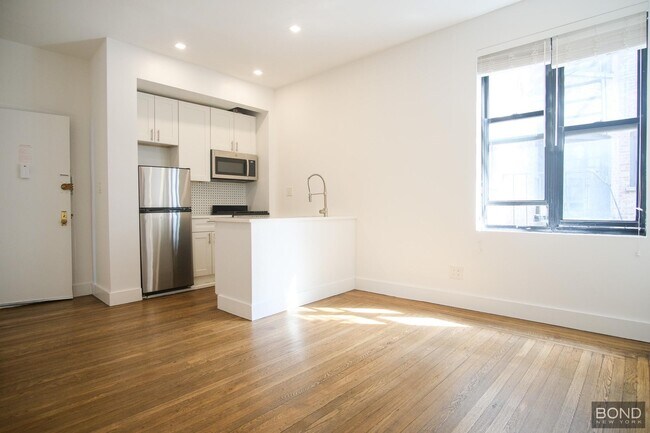 Photo - 45 Tiemann Pl Apartment Unit 6N