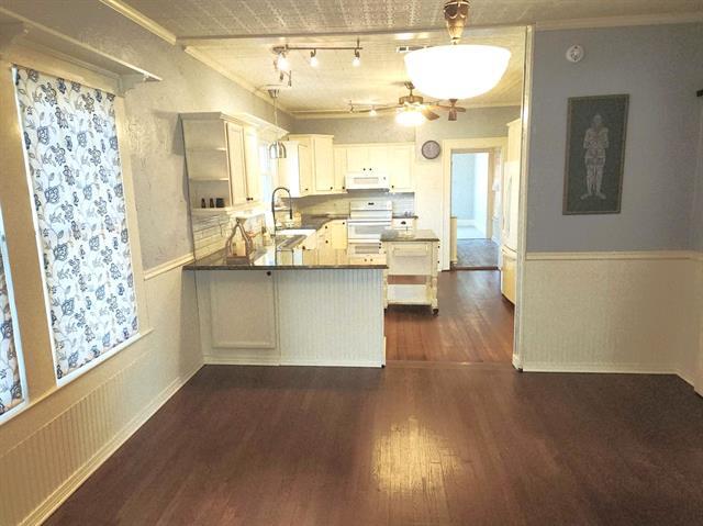 Photo - 708 N Rockwall Ave