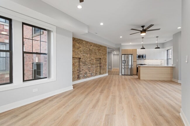 Photo - 7648 N Eastlake Ter Unit 1