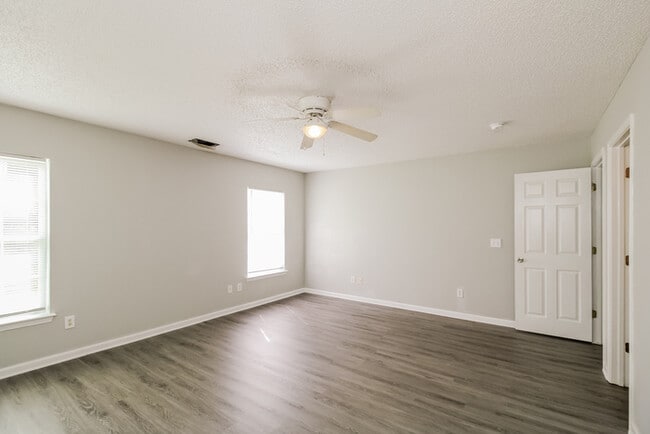 Photo - 362 Summer Bend Rd