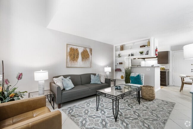 F 1BR, 1.5BA - 691SF - Sala de estar