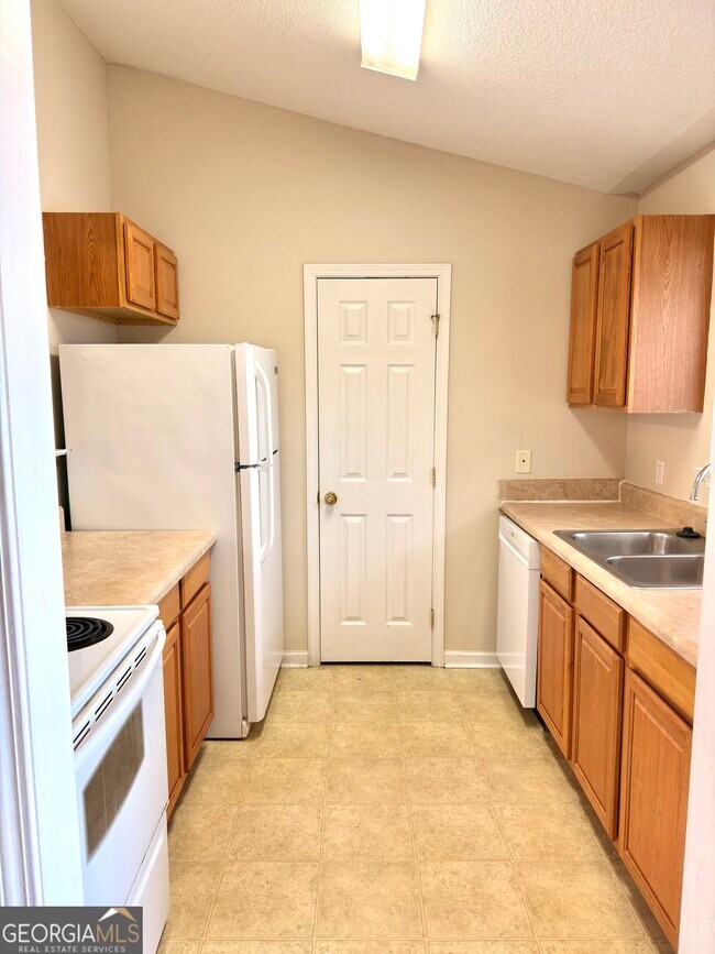 Photo - 412 Lawnwood Ct