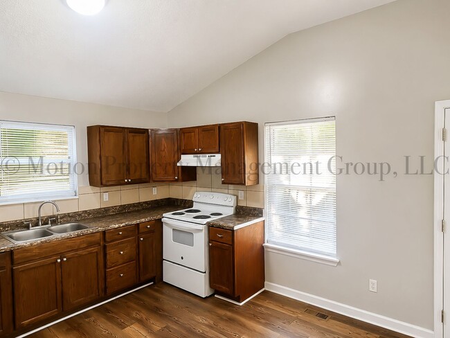 Photo - 1816 S Holly St