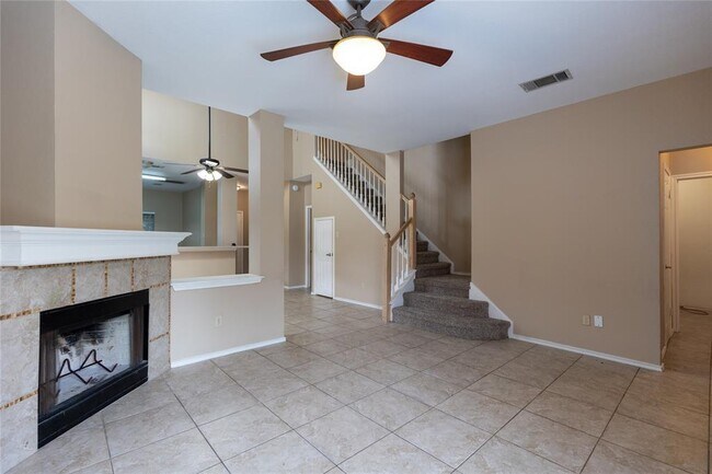 Photo - 815 Black Locust Drive West