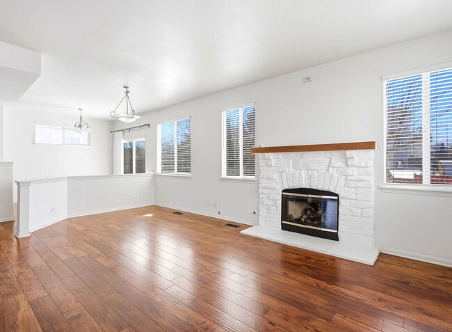 Photo - 487 W Hamlin Ln