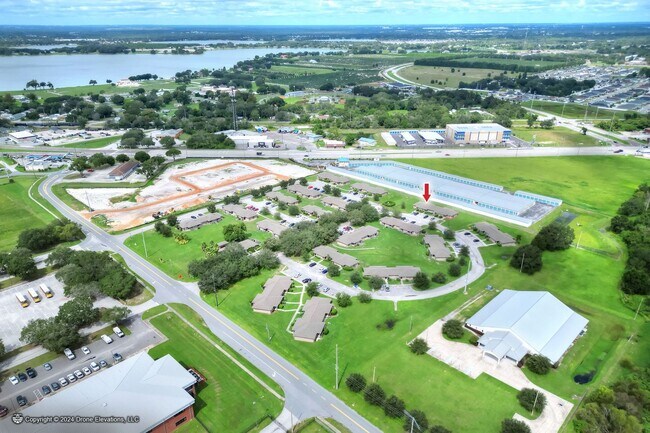 Photo - Cute 2 Bedroom Apartment in Eagle Lake Unit 2262