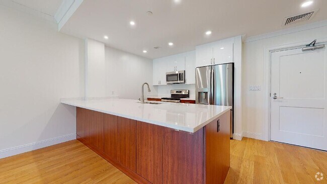 Building Photo - 210 Sherman Rd Rental