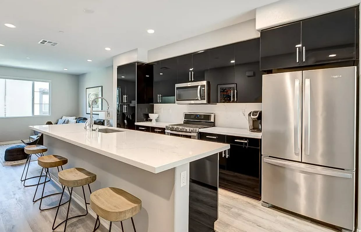 Kitchen - 942 E Drapery Ln (Anaheim, CA)