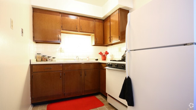 Kitchen - Grandview Gardens Apartments