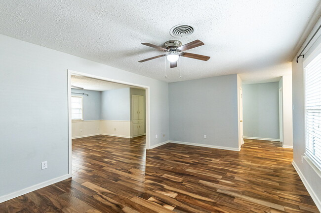 Photo - Beautiful 3 bedroom 2 bath