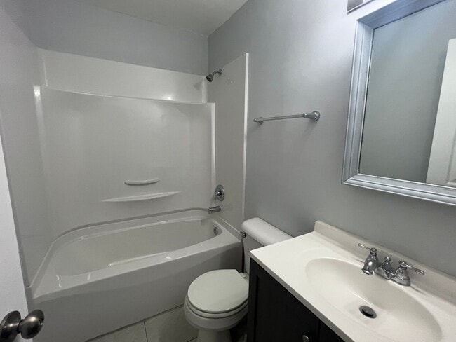 Photo - 2026-2028 Lindbergh Unit 2028 Lindbergh