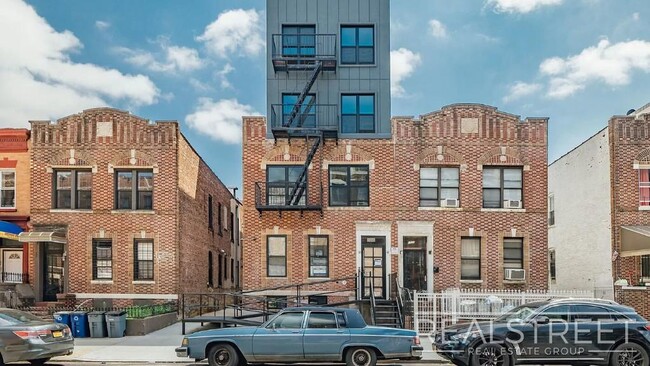 NEW MODERN 2 BED IN CROWN HEIGHTS! - NEW MODERN 2 BED IN CROWN HEIGHTS! Apartment Unit 3B