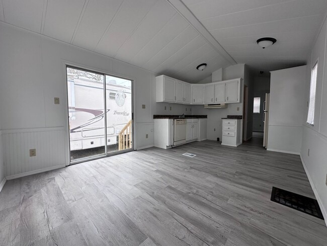 Photo - 1Bed/1Bath **RENT TO OWN OPPORTUNITY** Unit 17-PM