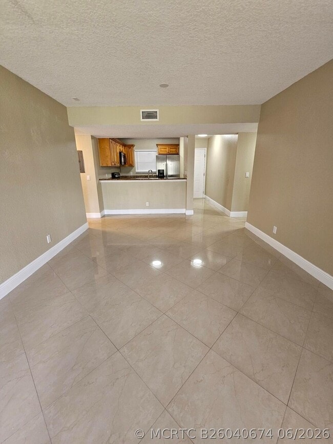 Photo - 1440 Windorah Way Unit C