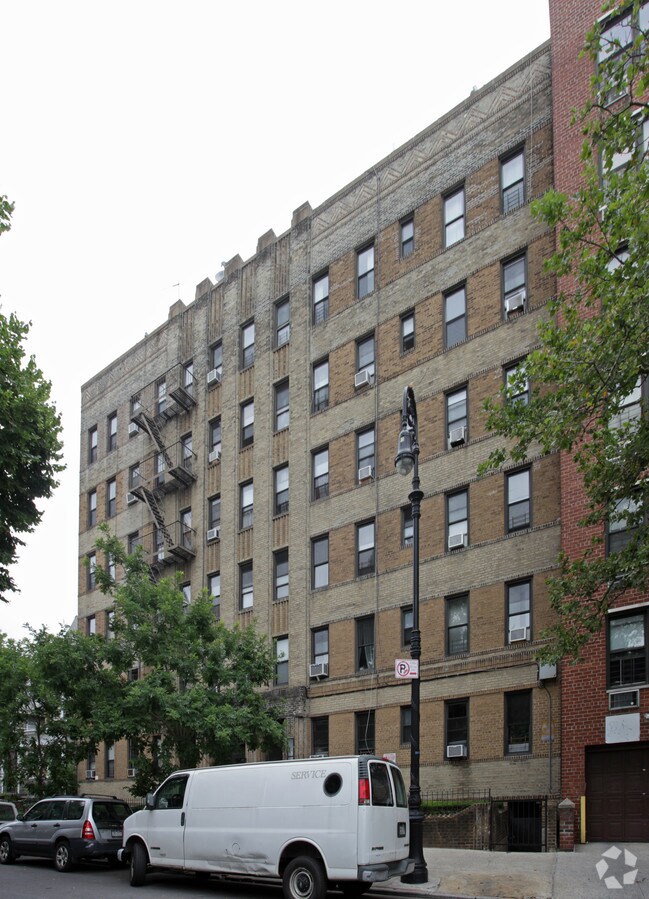 Photo - 395 Stratford Rd