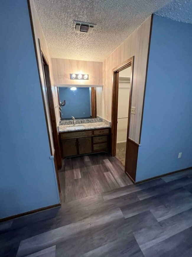 Photo - 810 Mimosa Ave