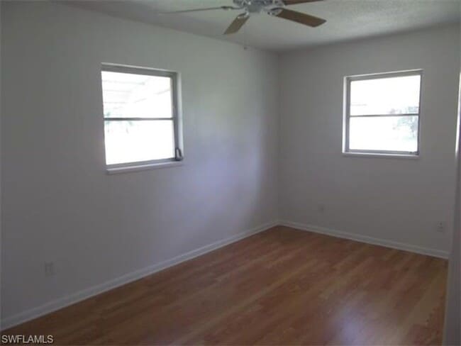 Building Photo - 10 Willow St