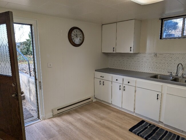 Photo - 131 W 19th Ave Unit 2