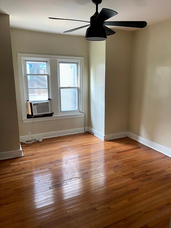 5236 Walnut St Unidad 2R