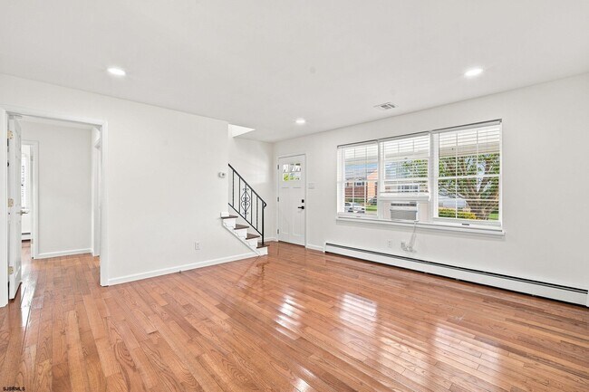 Photo - 526 Lafayette Blvd
