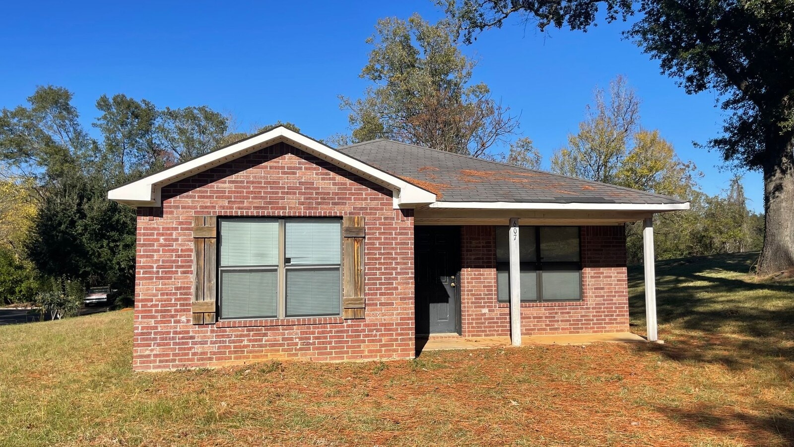 3 Bed, 2 Bath Brick Home, HUD ACCEPTED! NO PETS! - 3 Bed, 2 Bath Brick Home, HUD ACCEPTED! NO PETS!