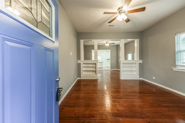 Photo - 212 Clifton St