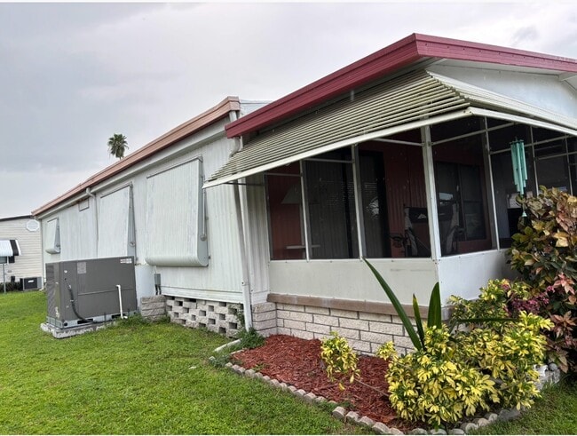 Photo - 342 Heritage Blvd House