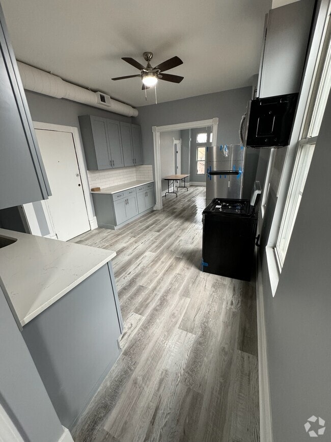 Building Photo - 2354 S Albany Ave Unit 3 F Rental