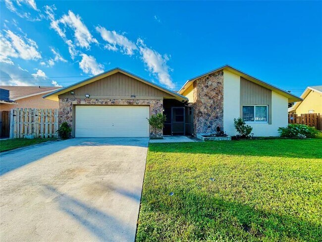 Photo - 8948 SW 18th Rd